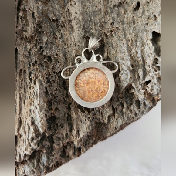 Sunstone and Silver pendant - Picture 9 of 11